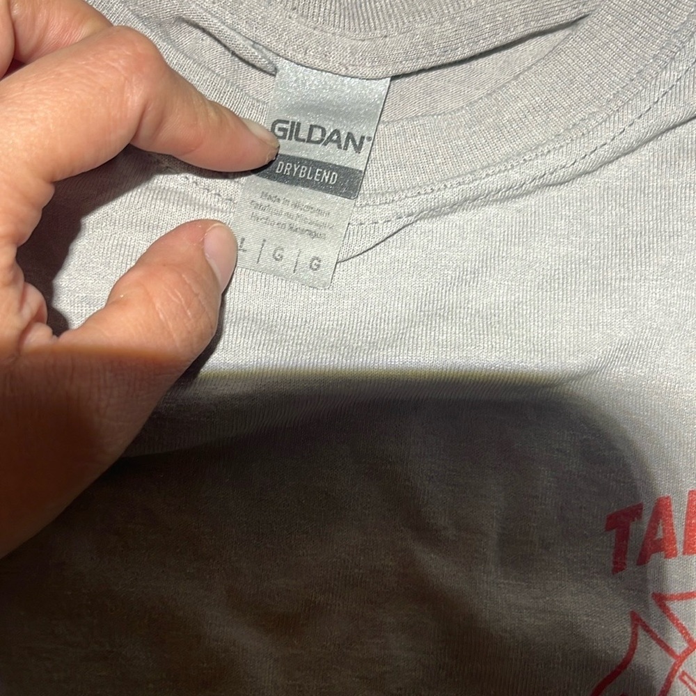 Gildan Gray Short Sleeve Tee Classic Crew Neck - Picture 2 of 9